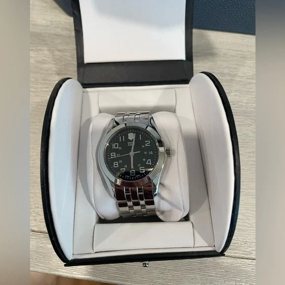 Victorinox Swiss Army Stainless Steel Watch - Picture 1 of 4